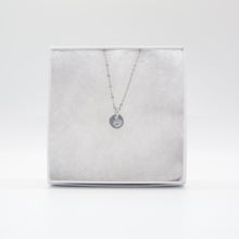 Load image into Gallery viewer, Paw Tiny Necklace