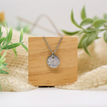 Load image into Gallery viewer, Bee Necklace