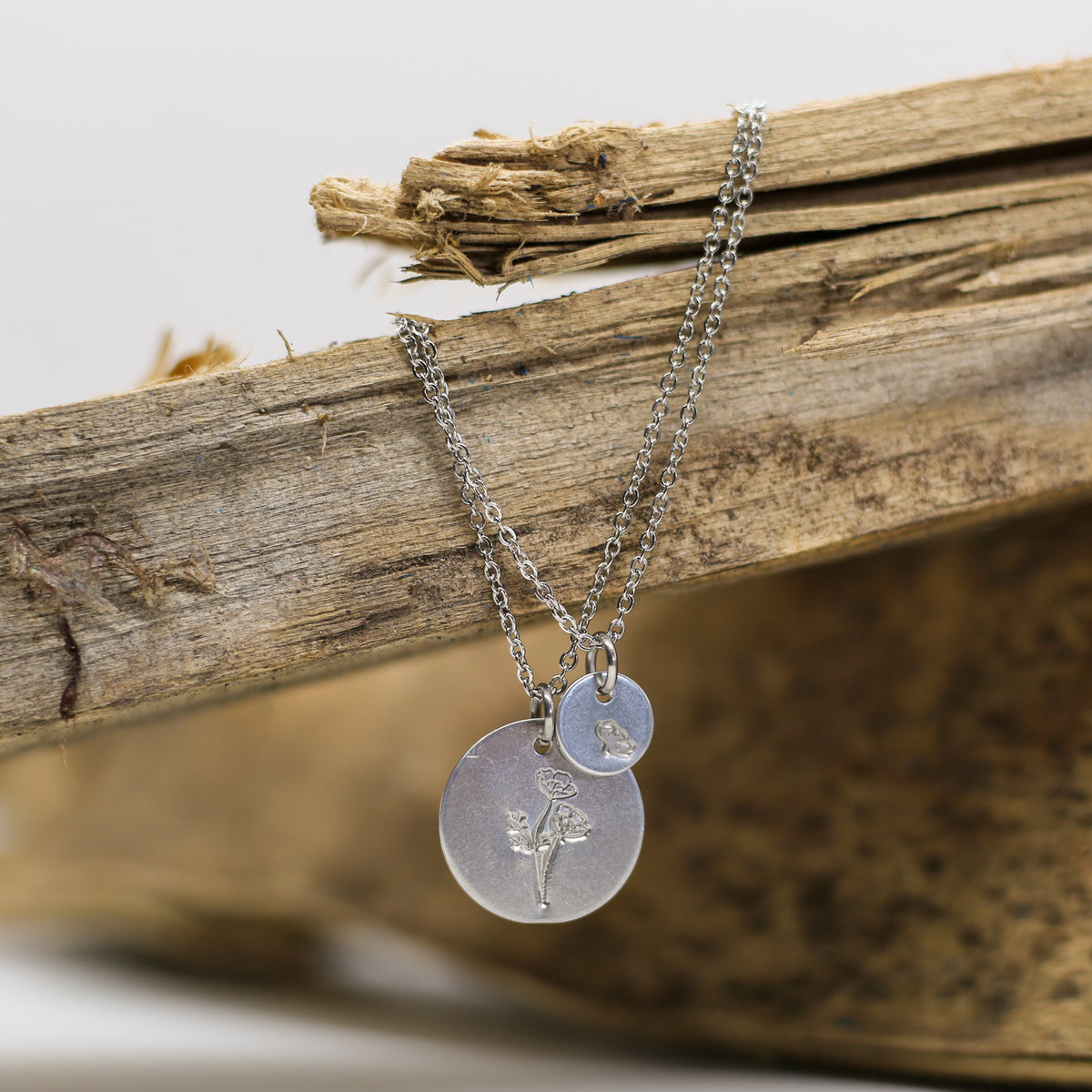 GLDN Flower Personalized Necklace. Sterling Silver / Poppy